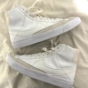 White Nike blazer Mid 4.5Y/6 women’s